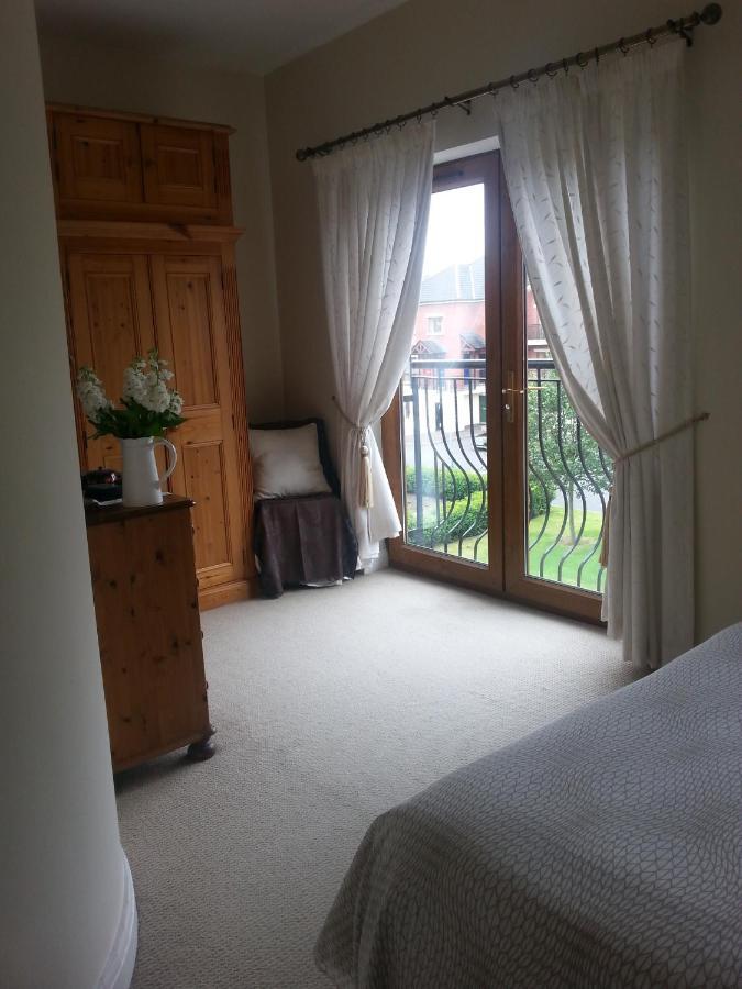 Banbridge Townhouse Apartment ภายนอก รูปภาพ